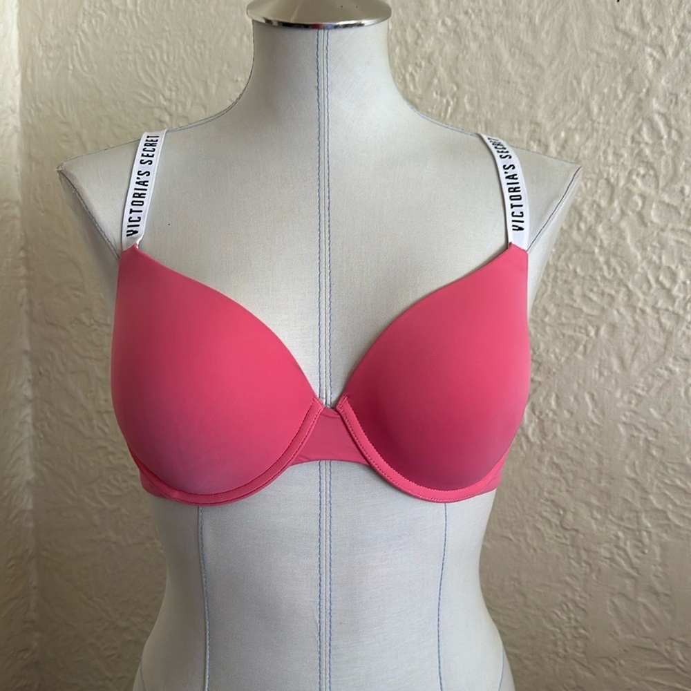 Victoria’s Secret T-Shirt Bra White Black Logo Straps Pink